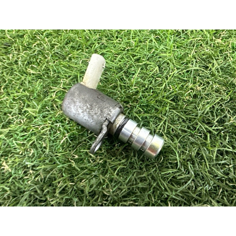 Клапан фазорегулятора (электрика двигателя) AUDI A4 B9 2017 2.0 DBPA 06K115243L