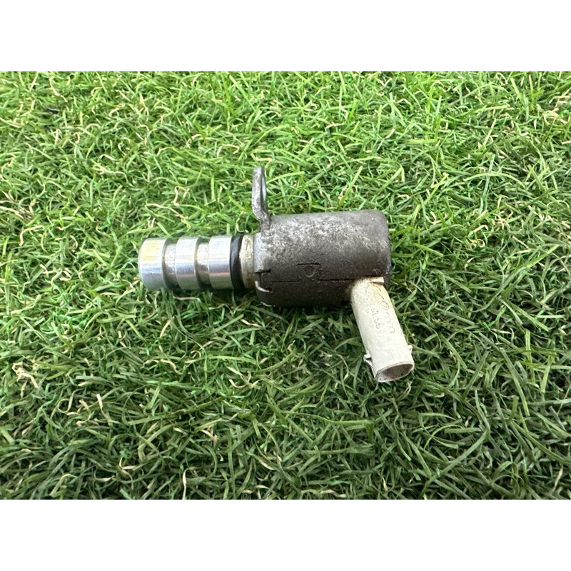 Клапан фазорегулятора (электрика двигателя) AUDI A4 B9 2017 2.0 DBPA 06K115243L