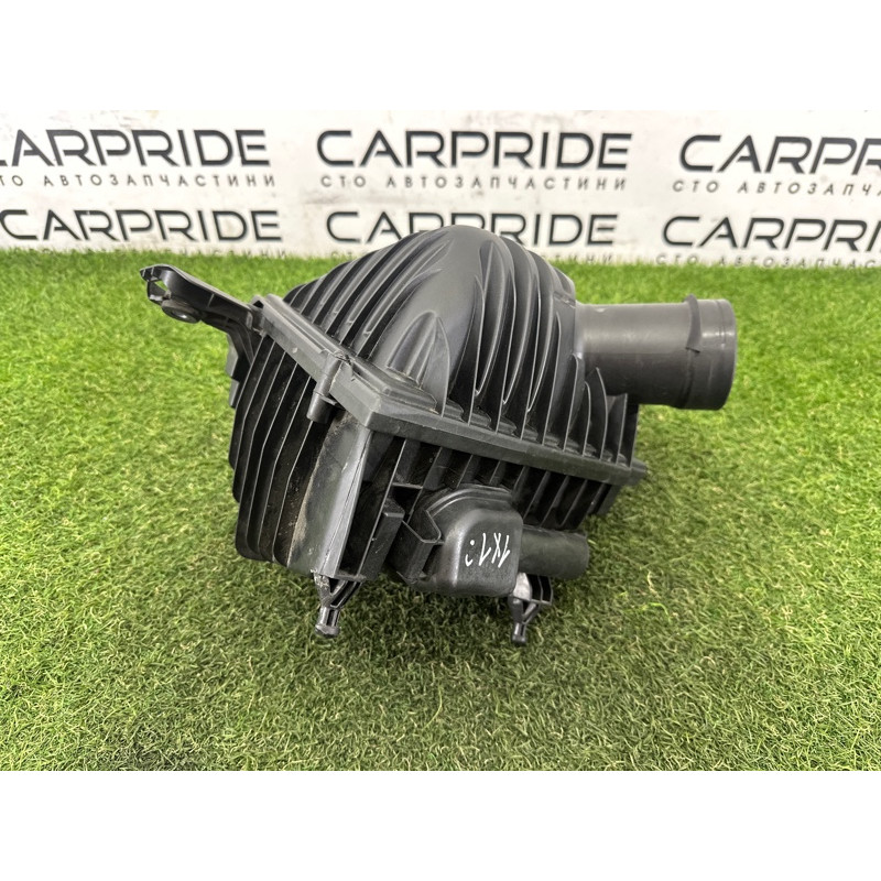 Корпус воздушного фильтра (впускная система) BMW X1 F48 2016 2.0 B46B20 13717639749