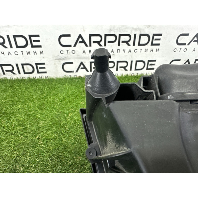 Корпус воздушного фильтра (впускная система) BMW X1 F48 2016 2.0 B46B20 13717639749