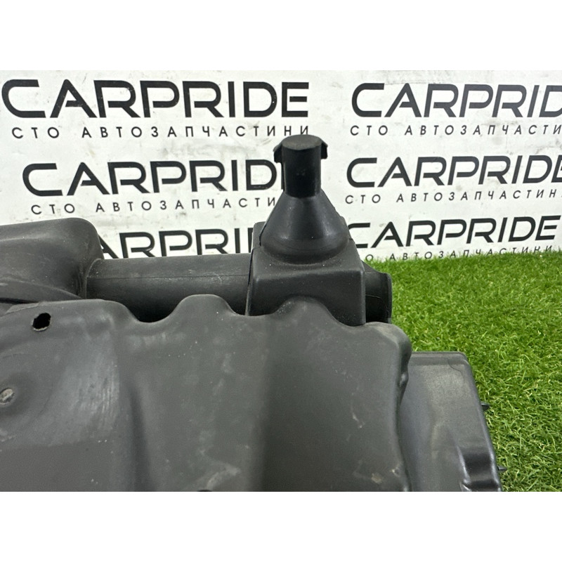 Корпус воздушного фильтра (впускная система) BMW X1 F48 2016 2.0 B46B20 13717639749