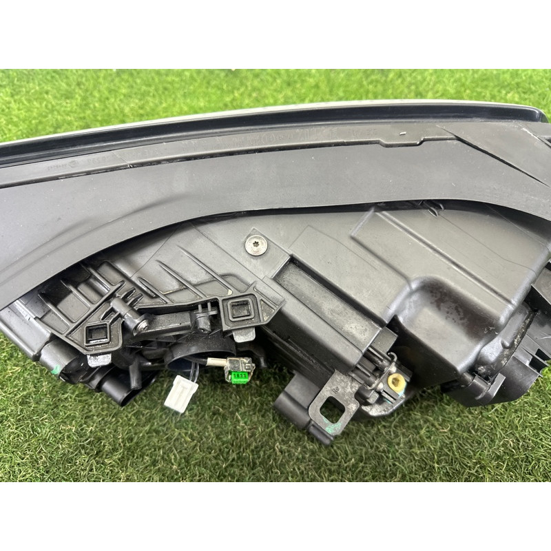 Фара (оптика) Volkswagen Touareg NF 2012 3.6 CGRA 7P1941752A