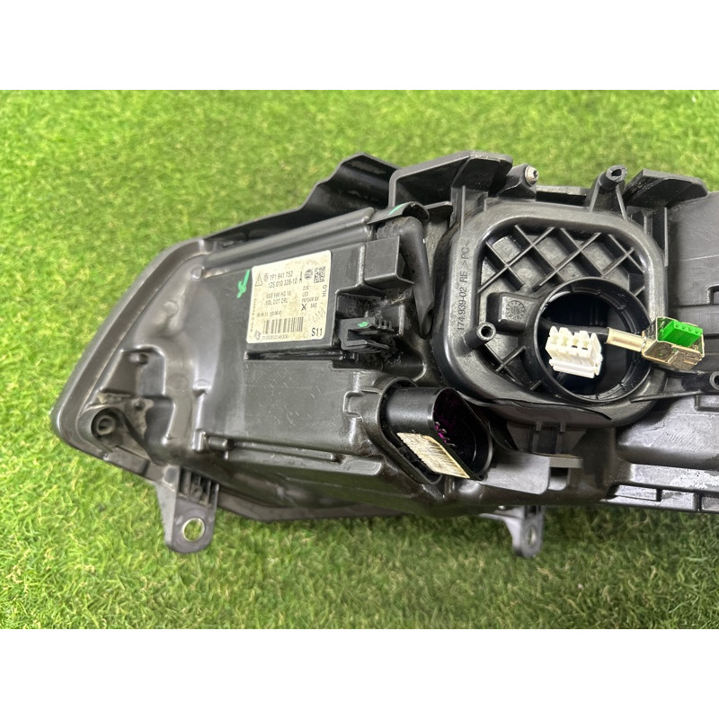 Фара (оптика) Volkswagen Touareg NF 2012 3.6 CGRA 7P1941752A