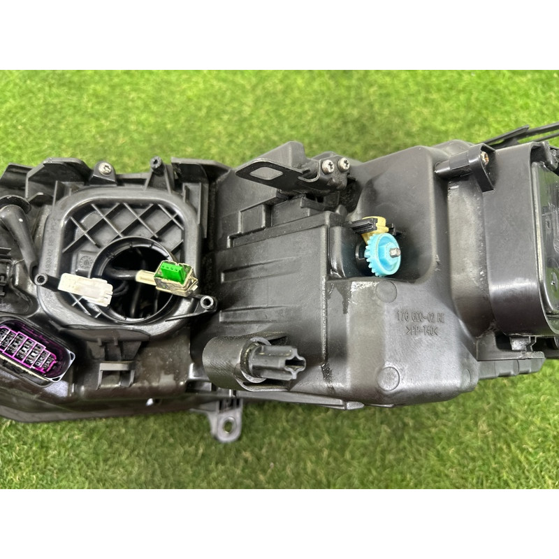 Фара (оптика) Volkswagen Touareg NF 2012 3.6 CGRA 7P1941752A