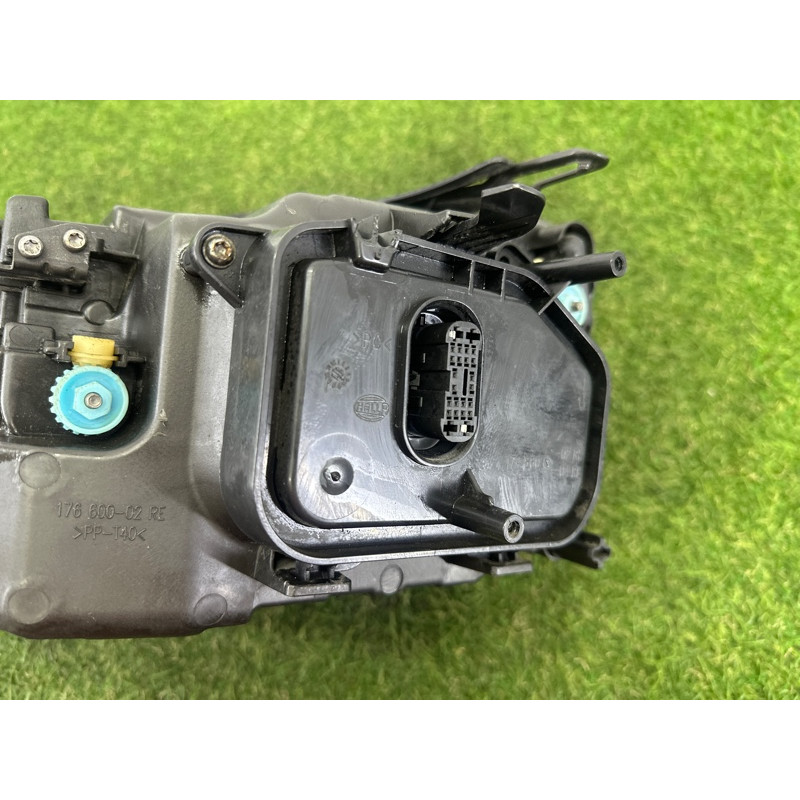 Фара (оптика) Volkswagen Touareg NF 2012 3.6 CGRA 7P1941752A