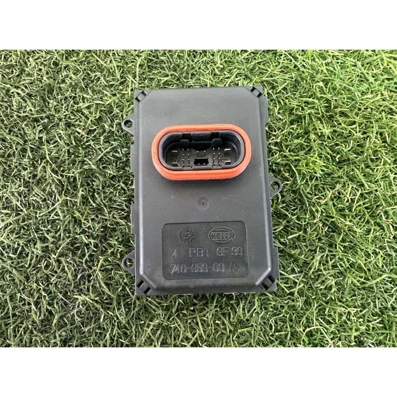 Блок управления светом (электрика / блоки управления) Volkswagen Touareg NF 2012 3.6 CGRA 8U0941329