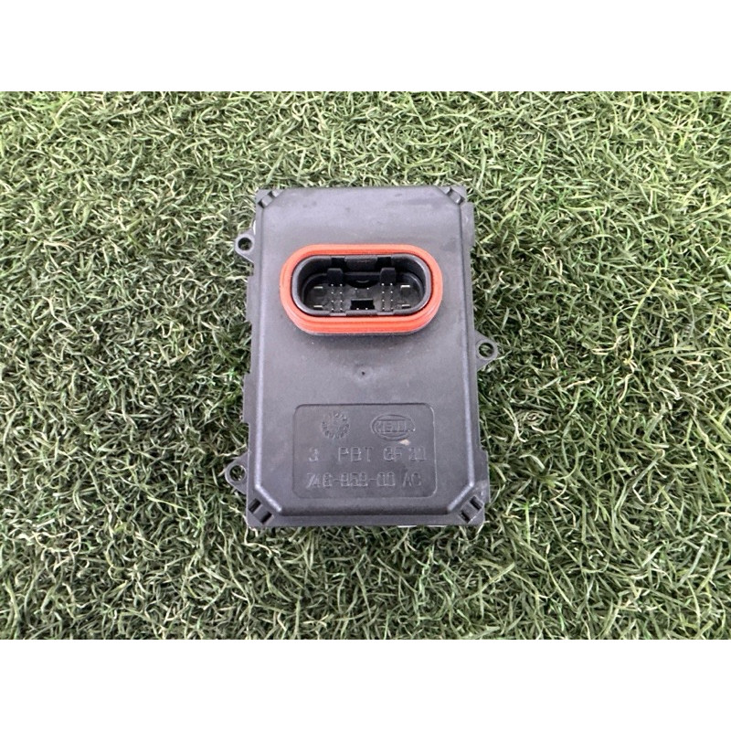 Блок управления светом (электрика / блоки управления) Volkswagen Touareg NF 2012 3.6 CGRA 8U0941329