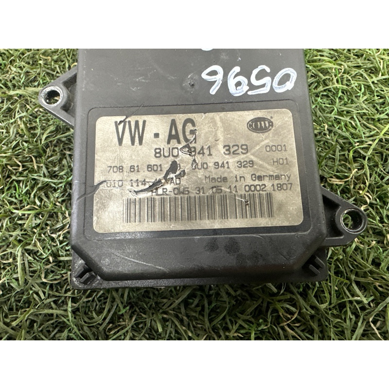 Блок управления светом (электрика / блоки управления) Volkswagen Touareg NF 2012 3.6 CGRA 8U0941329