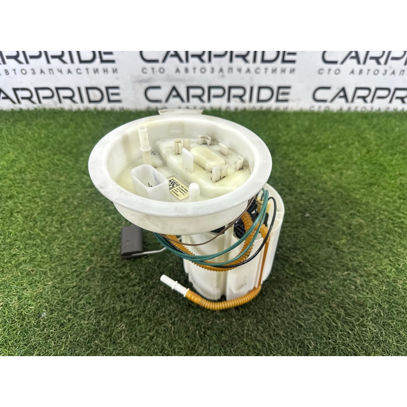 Топливный насос (топливная система) BMW X1 F48 2016 2.0 B46B20 16117300463