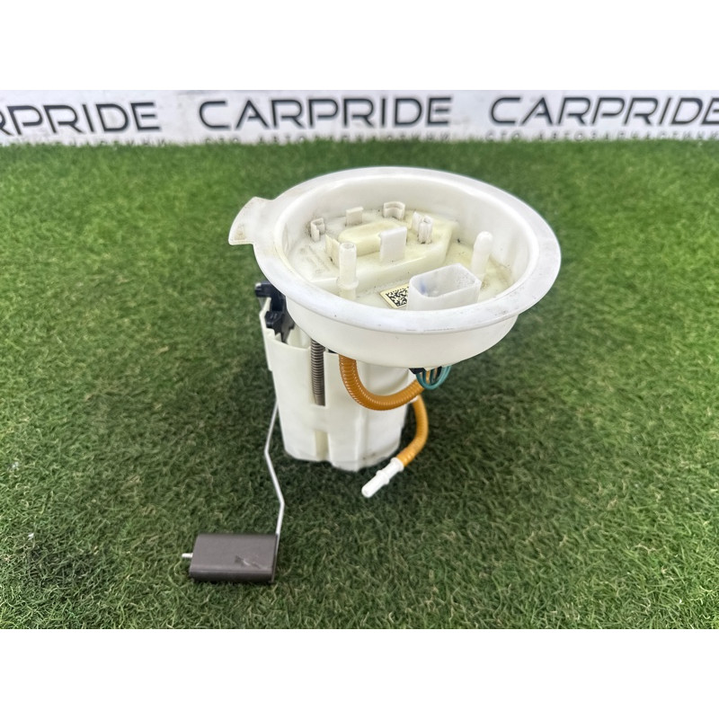 Топливный насос (топливная система) BMW X1 F48 2016 2.0 B46B20 16117300463