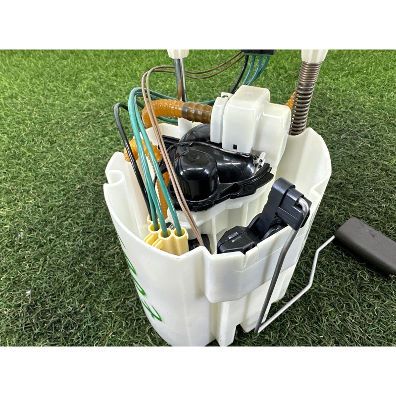 Топливный насос (топливная система) BMW X1 F48 2016 2.0 B46B20 16117300463