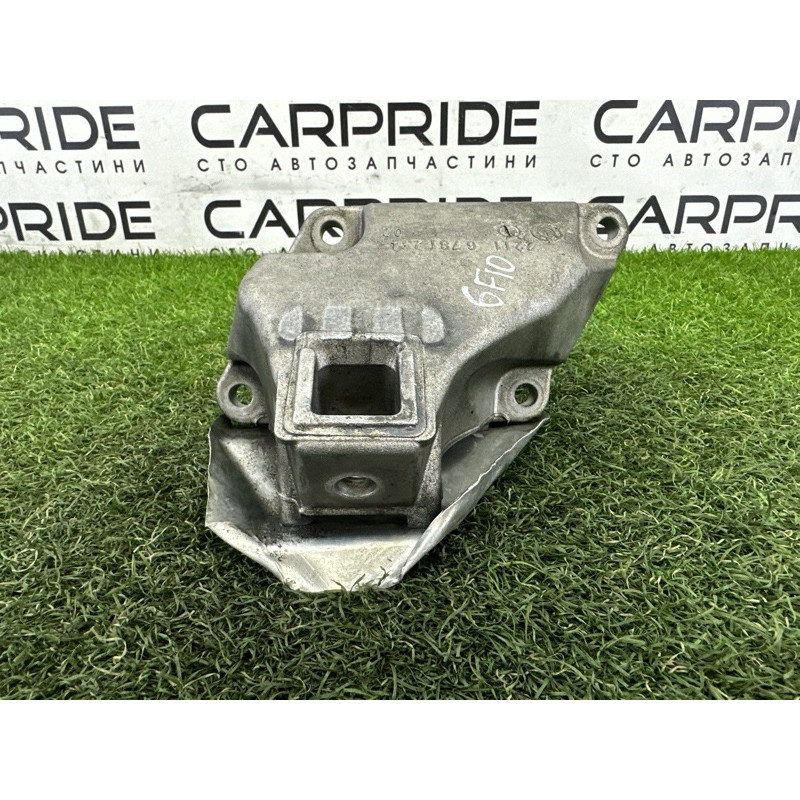 Кріплення подушки двигуна (кронштейни двигуна) BMW 5-series F10 2015 2.0 N20 22116781236