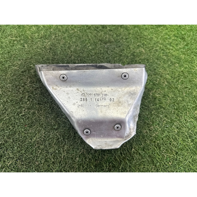 Кріплення подушки двигуна (кронштейни двигуна) BMW 5-series F10 2015 2.0 N20 22116781236