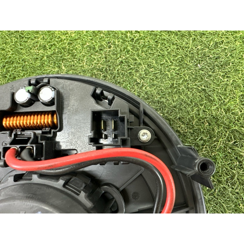 Мотор печки (отопление и кондиционирование) AUDI A3 8V 2015 1.8 CNSB 5Q1819021B