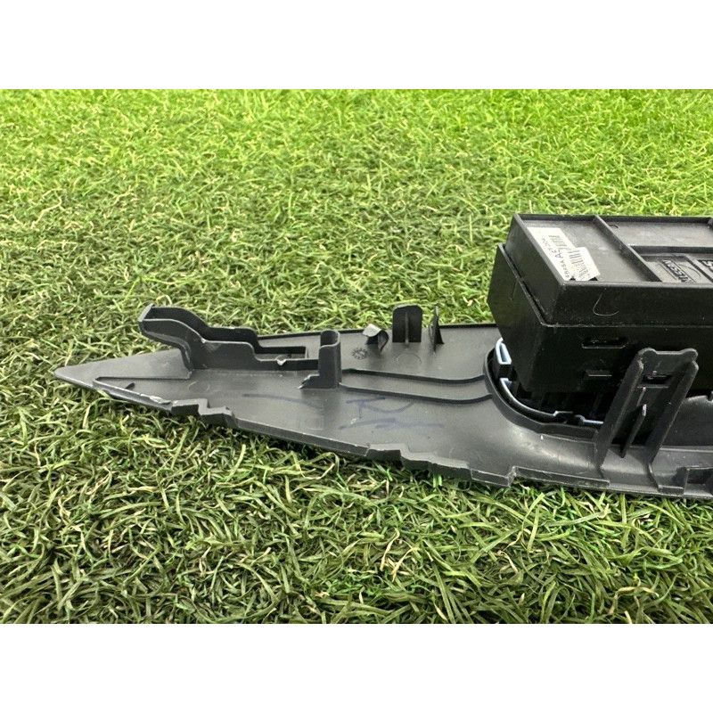 Блок кнопок стеклоподъемников (электрика / кнопки) Nissan Rogue T32 2016 2.5 QR25DE 254014BA5A