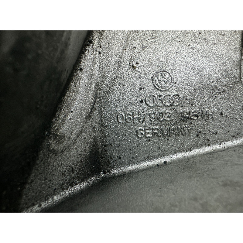 Корпус масляного фильтра (двигатель и элементы) AUDI Q5 8R 2012 2.0 CAEB 06H903143H