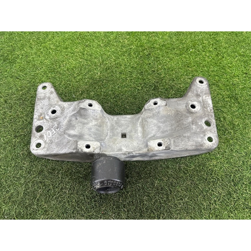 Траверса (трансмиссия) BMW 7-series F01 2011 3.0 N54 22326775907