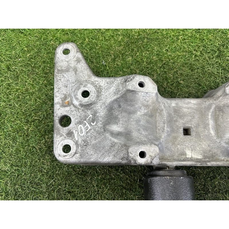 Траверса (трансмиссия) BMW 7-series F01 2011 3.0 N54 22326775907