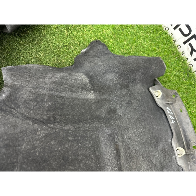 Подкрылок (кузов и элементы) AUDI A4 B8 2012 2.0 CAEB 8K0821172G