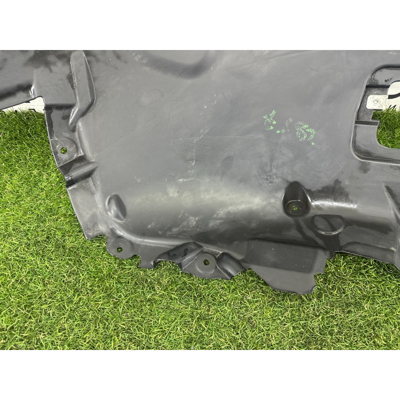 Подкрылок (кузов и элементы) BMW 7-series F01 2011 3.0 N54 51717185164