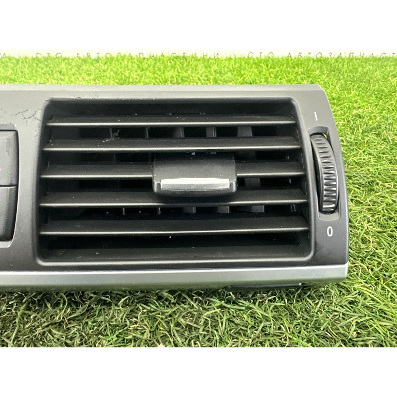 Центральный дефлектор салона (салон) BMW X5 E70 2013-2015 3.0 64229220101