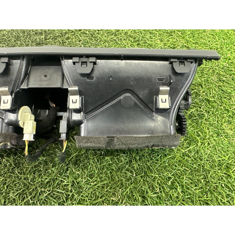 Центральный дефлектор салона (салон) BMW X5 E70 2013-2015 3.0 64229220101