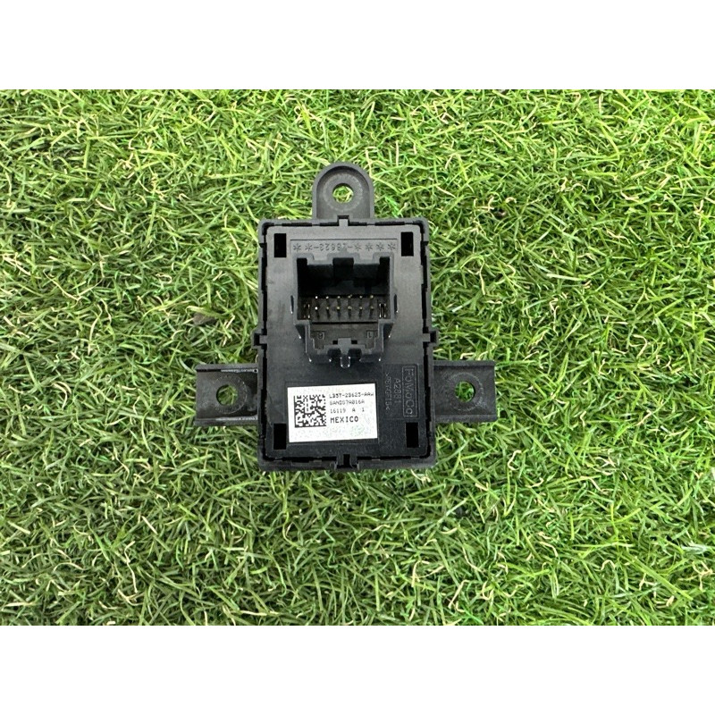 Кнопка стоянкового гальма (електрика / кнопки) FORD ESCAPE MK4 2020 1.5 LB5Z2B623AA