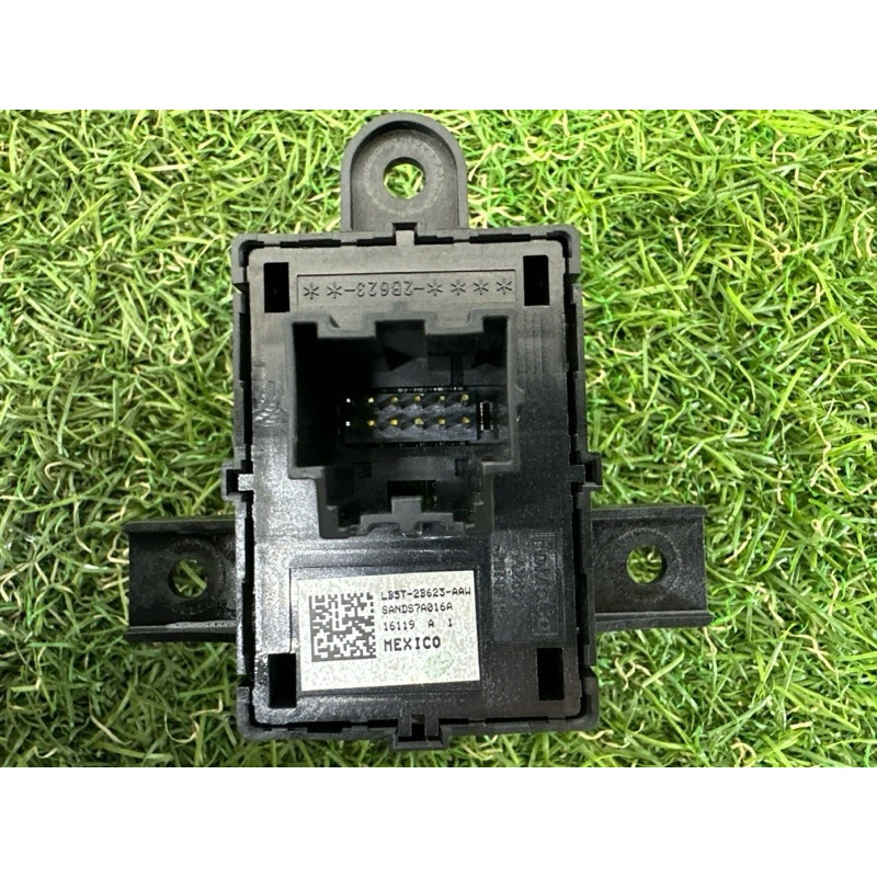 Кнопка стоянкового гальма (електрика / кнопки) FORD ESCAPE MK4 2020 1.5 LB5Z2B623AA