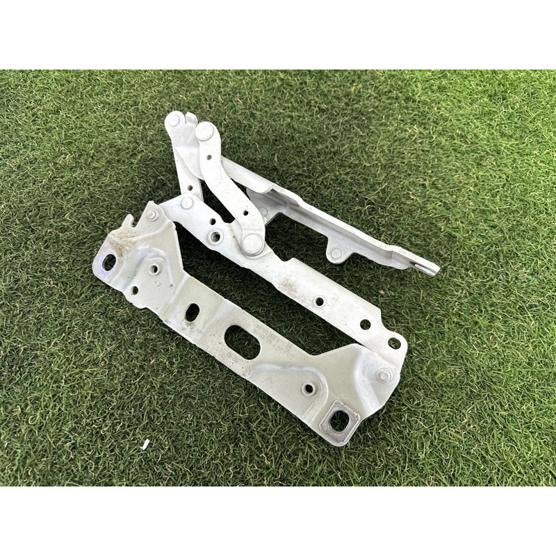 Петля капота (кузов и элементы) BMW 7-series F01 2011 3.0 N54 41007204556