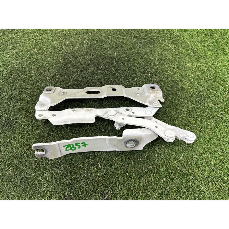 Петля капота (кузов и элементы) BMW 7-series F01 2011 3.0 N54 41007204556