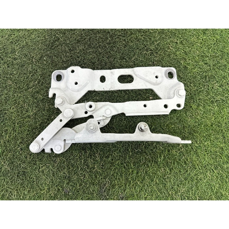 Петля капота (кузов и элементы) BMW 7-series F01 2011 3.0 N54 41007204556