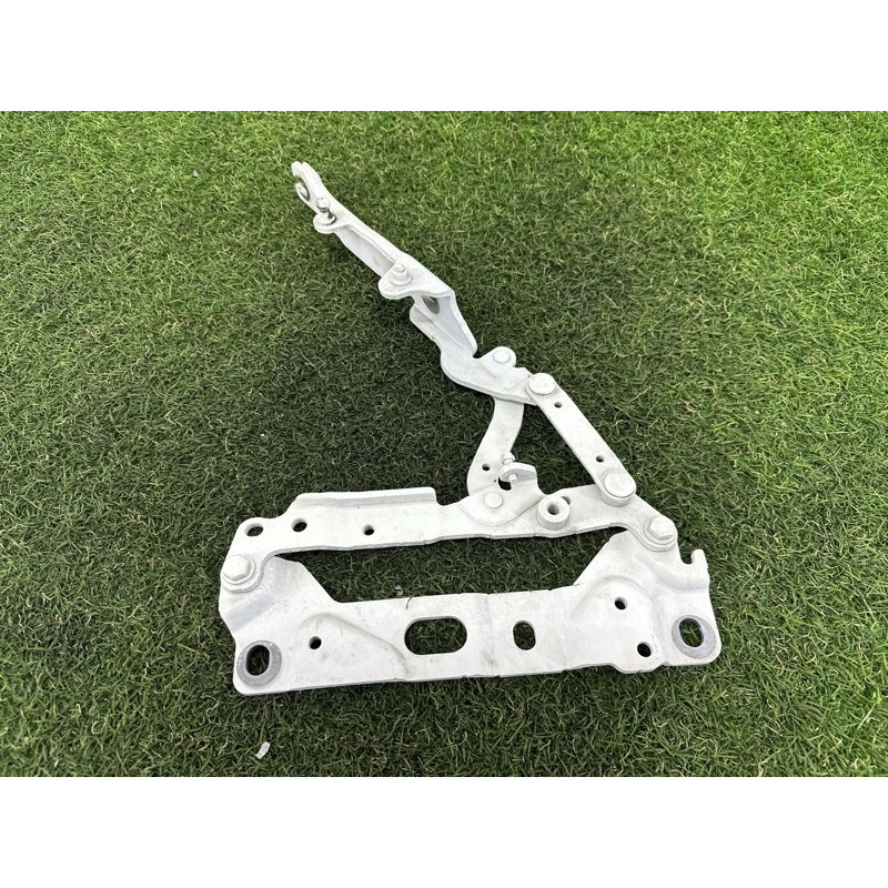 Петля капота (кузов и элементы) BMW 7-series F01 2011 3.0 N54 41007204556