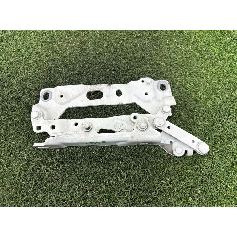 Петля капота (кузов и элементы) BMW 7-series F01 2011 3.0 N54 41007204555