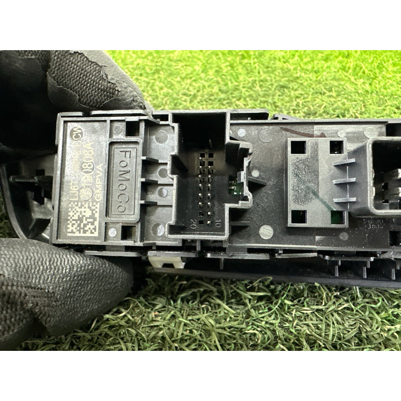 Блок кнопок стеклоподъемников (электрика / кнопки) FORD ESCAPE MK4 2020 1.5 LJ6Z14529CA