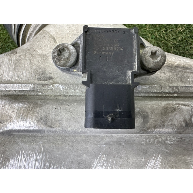 Интеркулер (система охлаждения) BMW X5 E70 2013-2015 3.0 13717575406