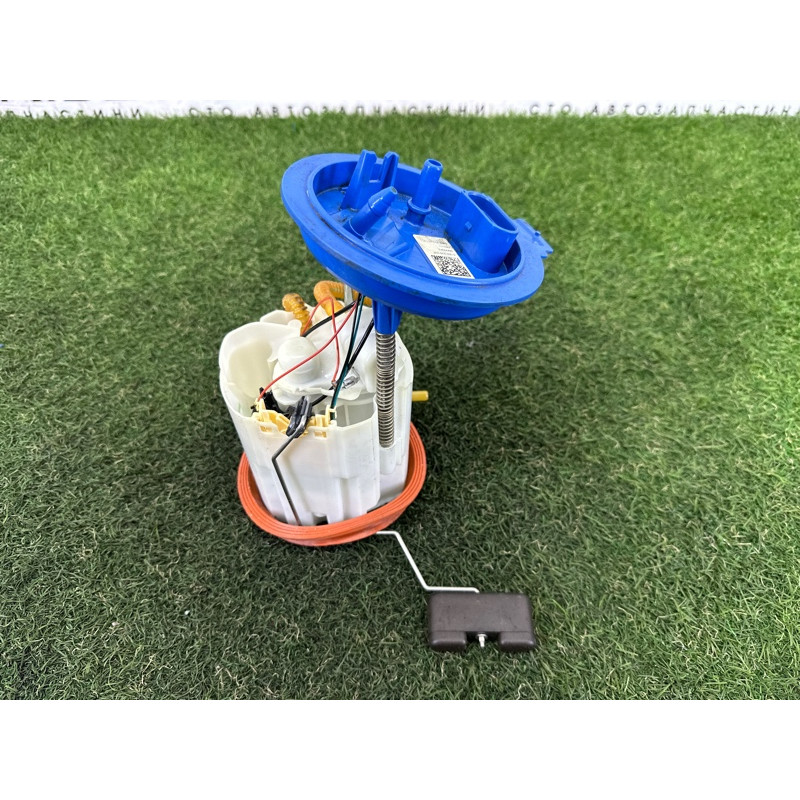 Топливный насос (топливная система) AUDI A3 8V 2015 1.8 CNSB 5Q0919051AP