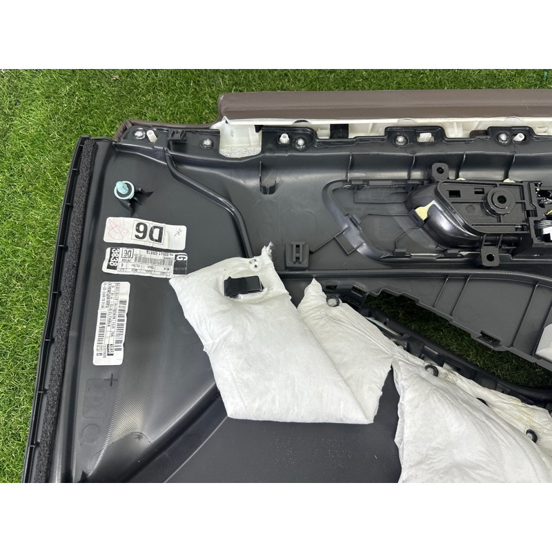 Дверная карта (салон) Nissan Rogue T33 2021 2.5 PR25DD 809A16RR7A