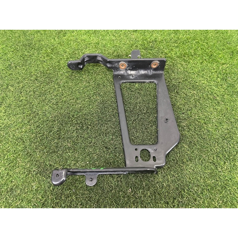 Кронштейн радиатора (кузов и элементы) AUDI Q7 4M 2017 3.0 CREC 4M0121262Q