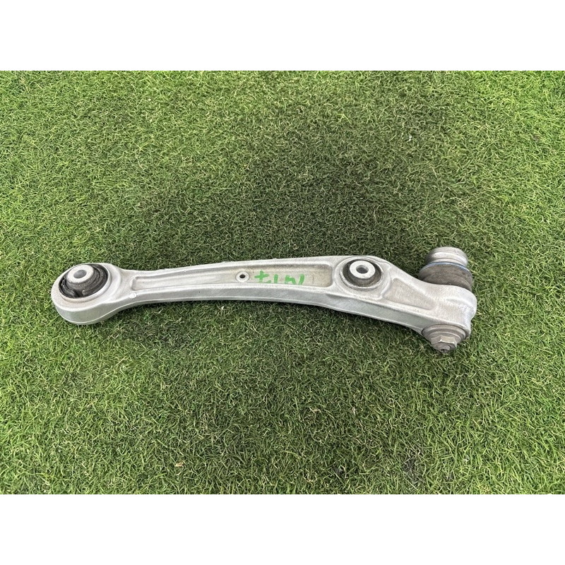 Рычаг подвески (подвеска) AUDI A4 B8 2012 2.0 CAEB 8K0407151D