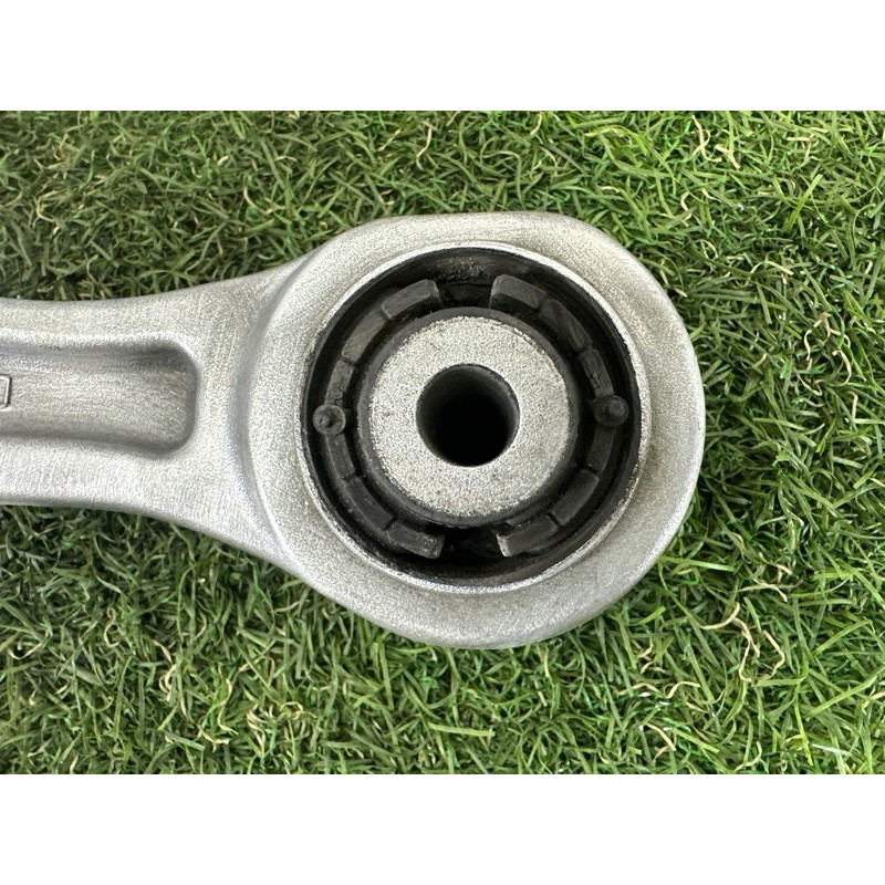 Рычаг подвески (подвеска) AUDI A4 B8 2012 2.0 CAEB 8K0407151D