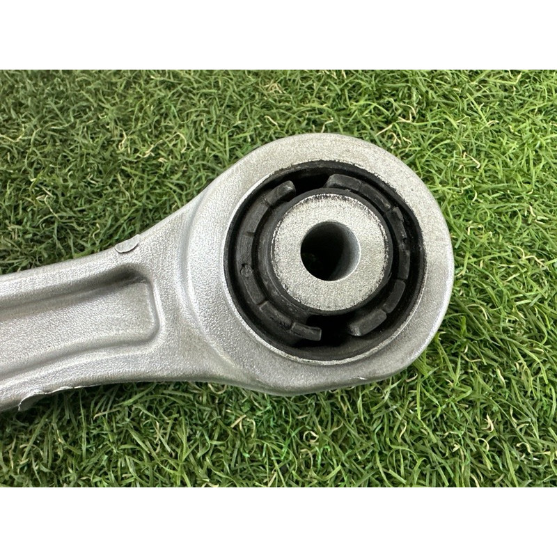 Рычаг подвески (подвеска) AUDI A4 B8 2012 2.0 CAEB 8K0407151D