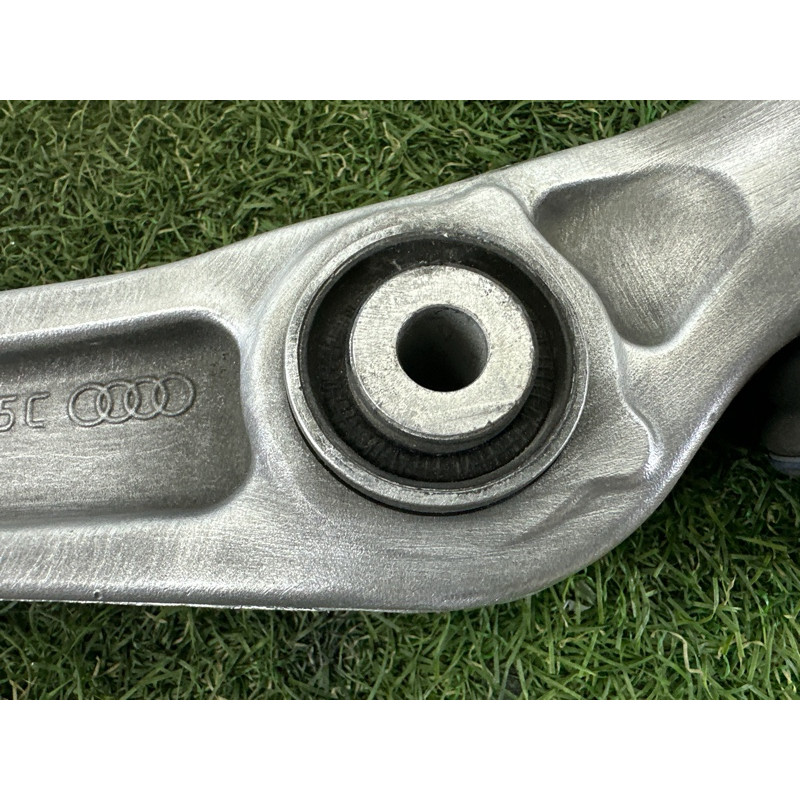 Рычаг подвески (подвеска) AUDI A4 B8 2012 2.0 CAEB 8K0407151D