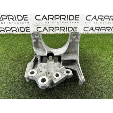 Подушка двигателя