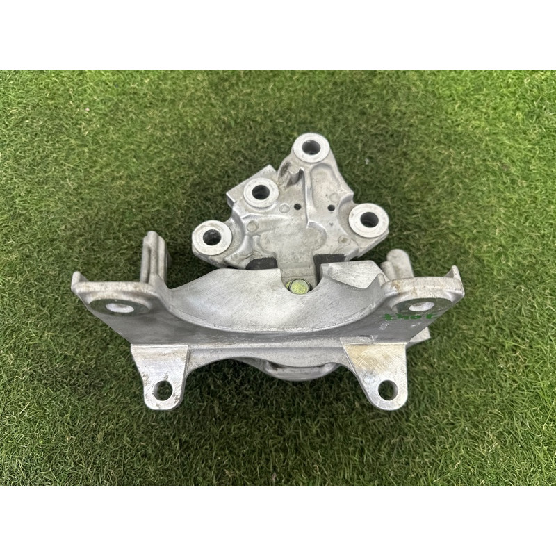 Подушка двигателя (двигатель и элементы) Nissan Rogue T33 2021 2.5 PR25DD 112206RA0A