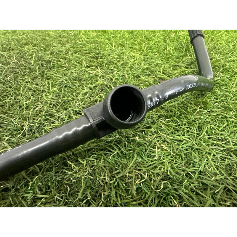 Трубка вентиляции (двигатель и элементы) BMW X1 F48 2016 2.0 B46B20 13907640051