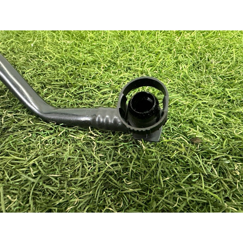 Трубка вентиляции (двигатель и элементы) BMW X1 F48 2016 2.0 B46B20 13907640051