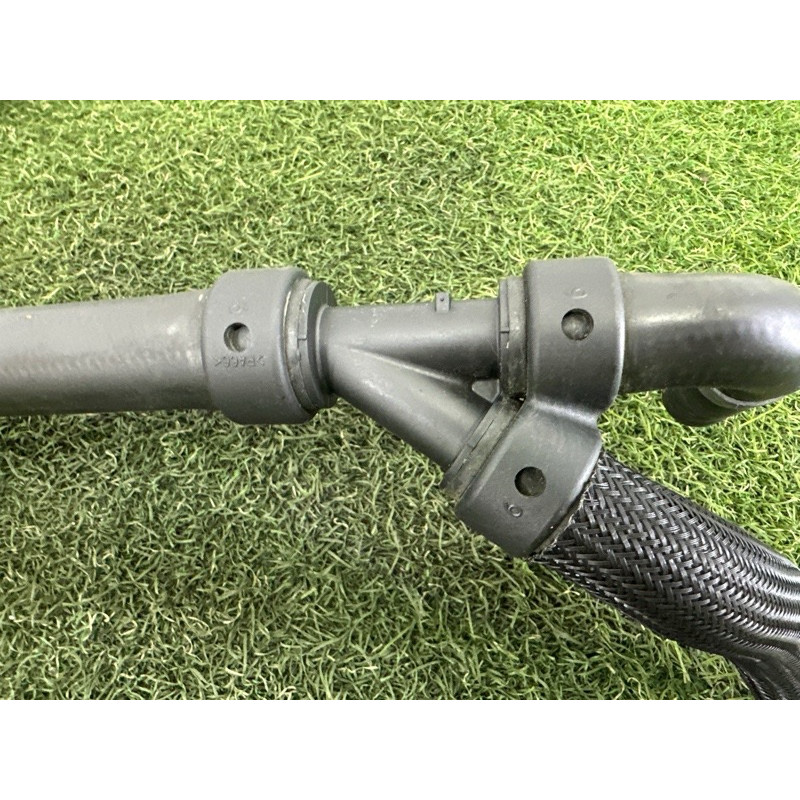 Патрубок (система охлаждения) Jeep Grand Cherokee WK2 2017 68244092AA