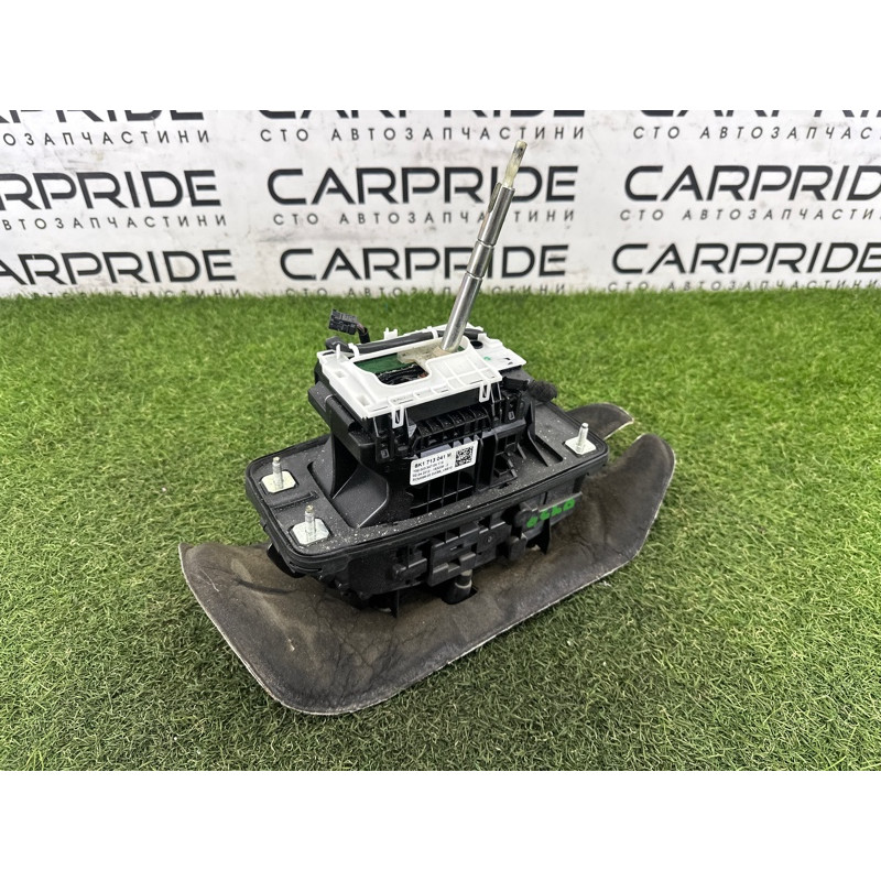 Селектор АКПП (трансмиссия) AUDI Q5 8R 2012 2.0 CAEB 8K1713105B