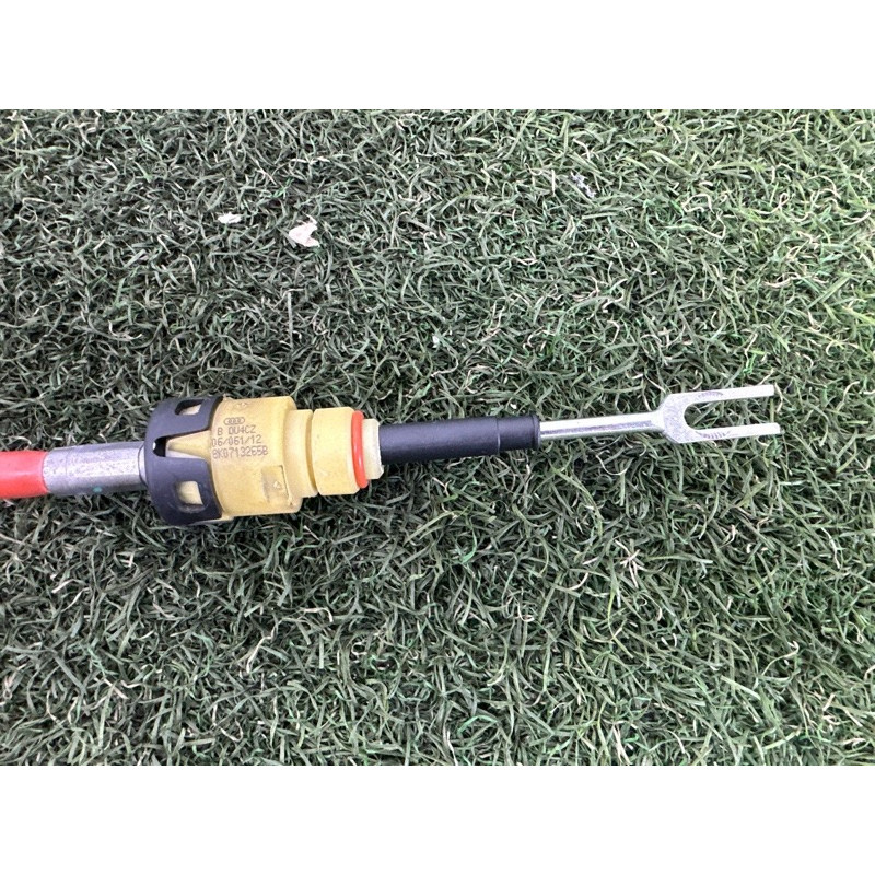 Трос переключения передач (трансмиссия) AUDI Q5 8R 2012 2.0 CAEB 8K0713265B