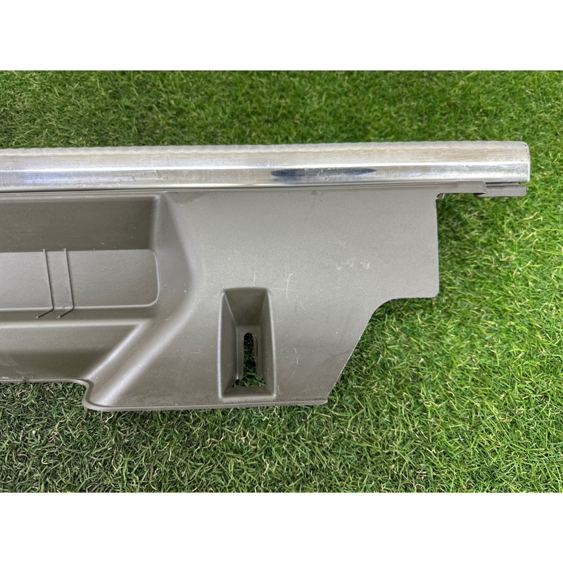 Накладка замка кришки багажника (салон) AUDI Q5 8R 2012 2.0 CAEB 8R0864483CL91
